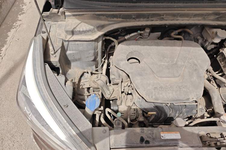 Used Hyundai ix25 2015 1.6L Automatic Two-Wheel Drive Smart GLS Trim Engine Bay Right