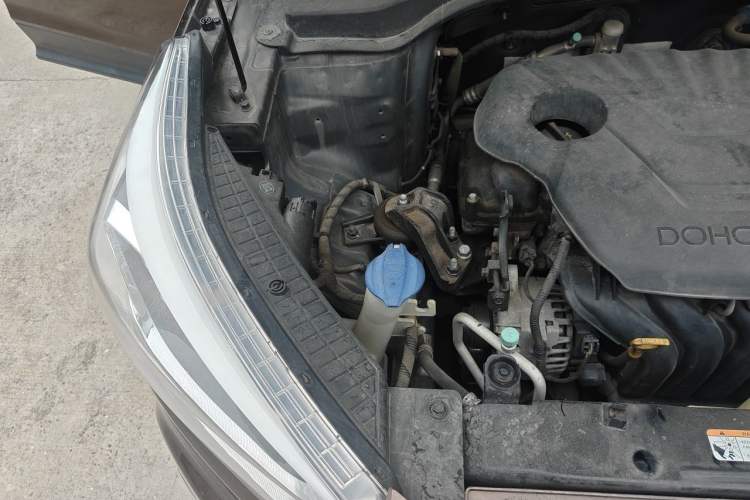 Used Hyundai ix25 2015 1.6L Automatic Two-Wheel Drive Smart GLS Trim Engine Bay Right