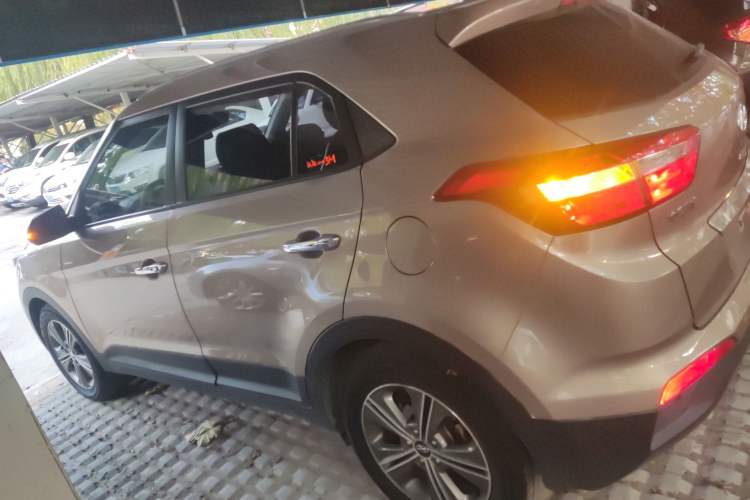 Used Hyundai ix25 2015 1.6L Automatic Two-Wheel Drive Smart GLS Trim Exterior 2
