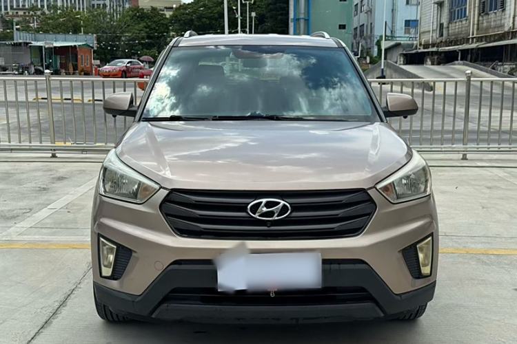 Used Hyundai ix25 2015 1.6L Manual Two-Wheel Drive Fashionable GS Model Exterior 5