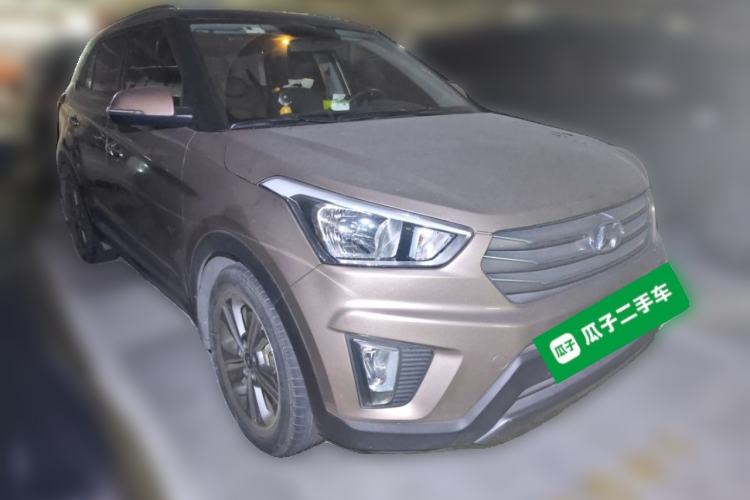 Used Hyundai ix25 2015 1.6L Automatic Two-Wheel Drive Smart GLS Trim Front Right 45 Deg