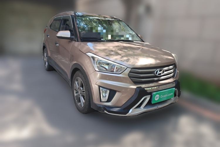 Used Hyundai ix25 2015 1.6L Automatic Two-Wheel Drive Smart GLS Trim Front Right 45 Deg