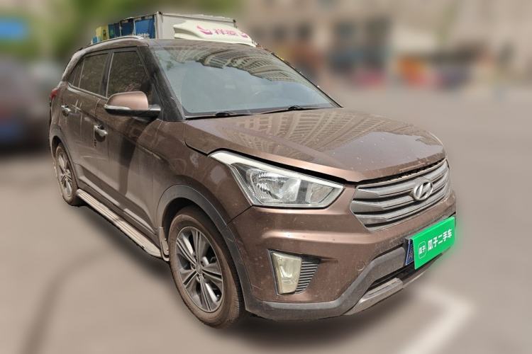 Used Hyundai ix25 2015 1.6L Automatic Two-Wheel Drive Smart GLS Trim Front Right 45 Deg
