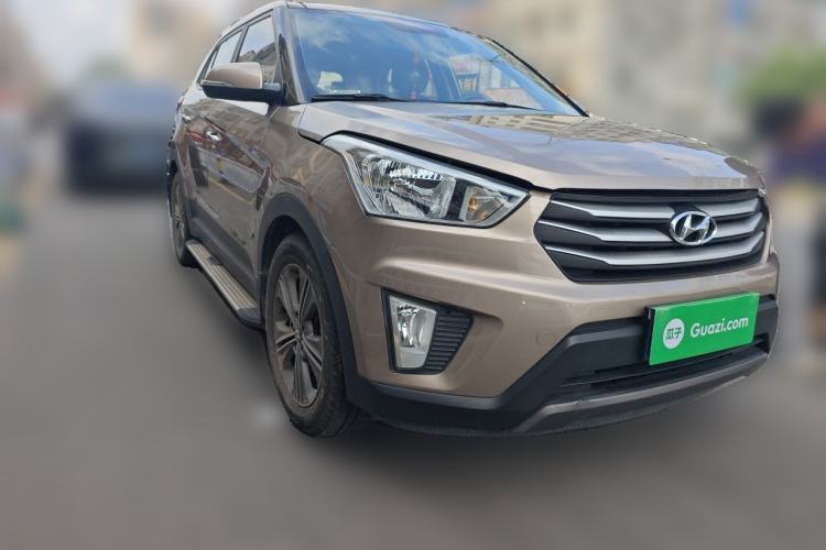 Used Hyundai ix25 2015 1.6L Automatic Two-Wheel Drive Smart GLS Trim Front Right 45 Deg