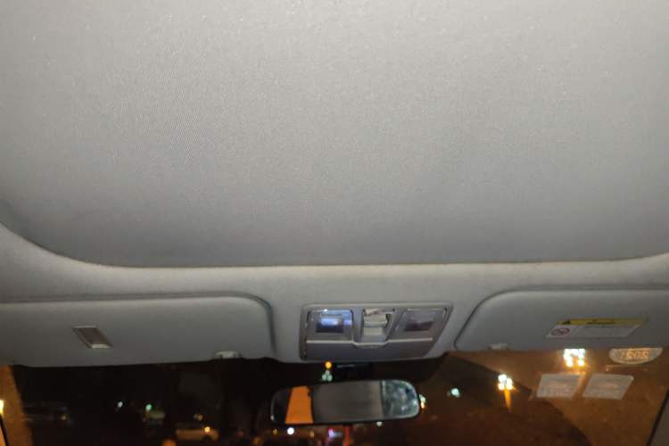 Used Hyundai ix25 2015 1.6L Automatic Two-Wheel Drive Smart GLS Trim Headliner