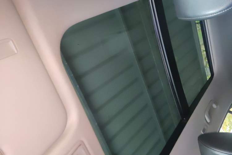 Used Hyundai ix25 2015 1.6L Automatic Two-Wheel Drive Smart GLS Trim Headliner
