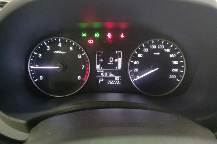 Used Hyundai ix25 2015 1.6L Automatic Two-Wheel Drive Smart GLS Trim Instrument Cluster