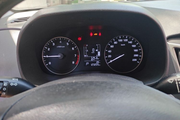 Used Hyundai ix25 2015 1.6L Automatic Two-Wheel Drive Smart GLS Trim Instrument Cluster