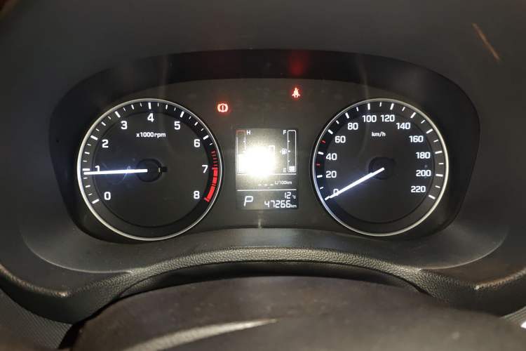 Used Hyundai ix25 2015 1.6L Automatic Two-Wheel Drive Smart GLS Trim Instrument Cluster