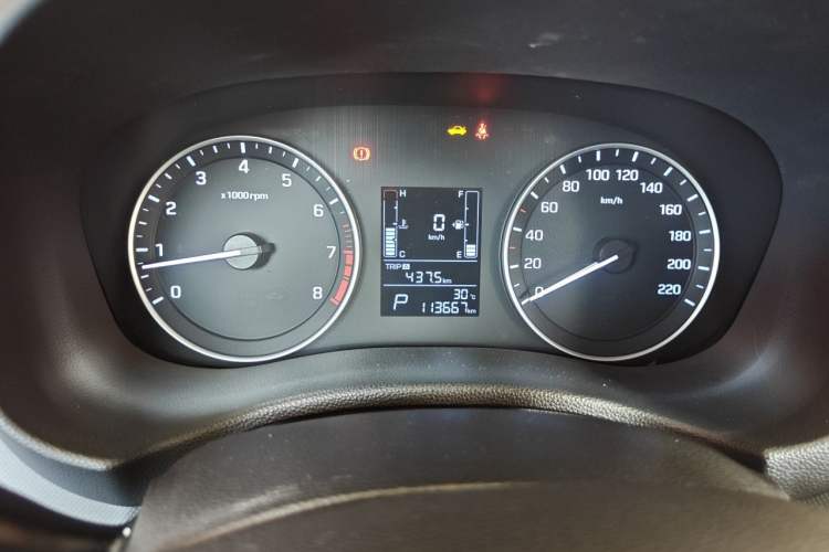 Used Hyundai ix25 2015 1.6L Automatic Two-Wheel Drive Smart GLS Trim Instrument Cluster