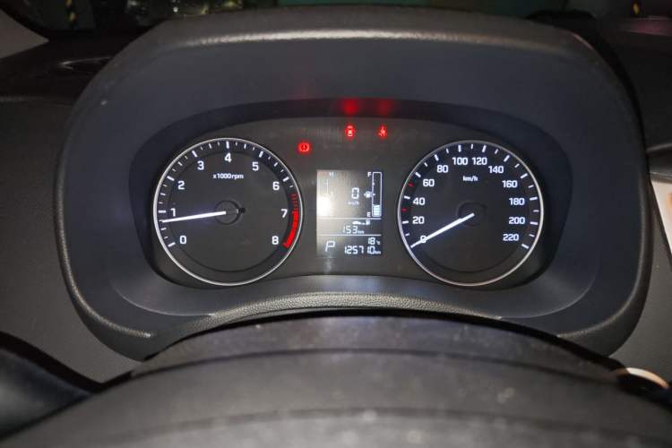 Used Hyundai ix25 2015 2.0L Automatic Two-Wheel Drive Intelligent GLS Instrument Cluster