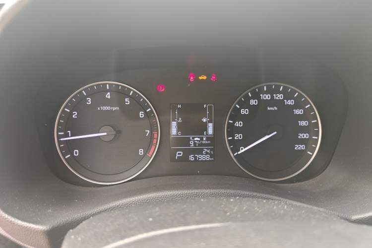 Used Hyundai ix25 2015 1.6L Automatic Two-Wheel Drive Smart GLS Trim Instrument Cluster