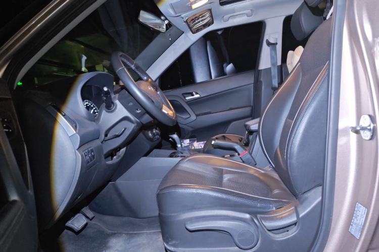 Used Hyundai ix25 2015 1.6L Automatic Two-Wheel Drive Smart GLS Trim Left Front Seat