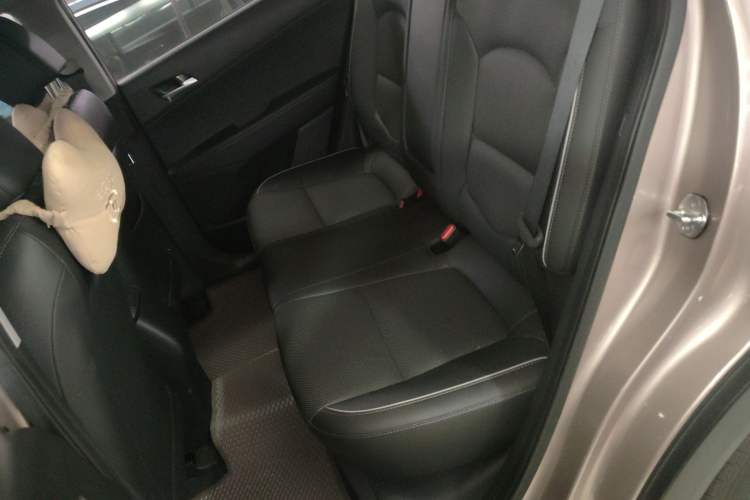 Used Hyundai ix25 2015 1.6L Automatic Two-Wheel Drive Smart GLS Trim Left Rear Seat