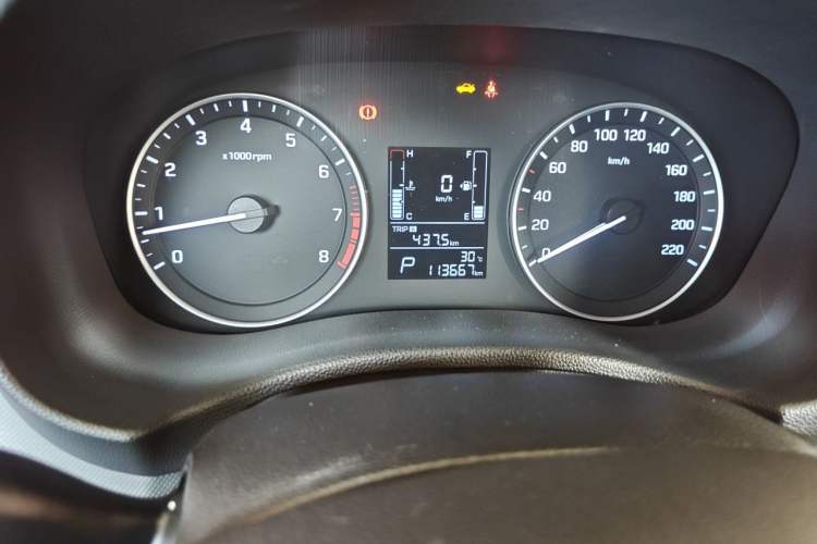 Used Hyundai ix25 2015 1.6L Automatic Two-Wheel Drive Smart GLS Trim Odometer Close Up