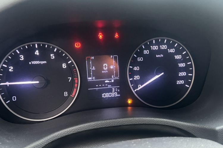Used Hyundai ix25 2015 1.6L Manual Two-Wheel Drive Fashionable GS Model Odometer Close Up