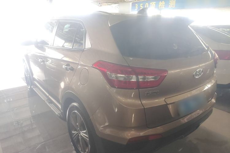 Used Hyundai ix25 2015 1.6L Automatic Two-Wheel-Drive Deluxe DLX Model Rear Left 45 Deg