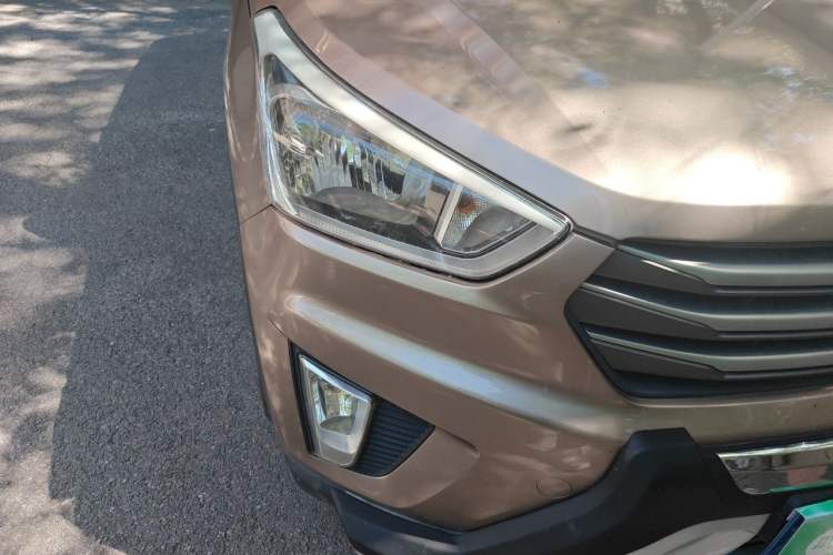 Used Hyundai ix25 2015 1.6L Automatic Two-Wheel Drive Smart GLS Trim Right Front Headlight