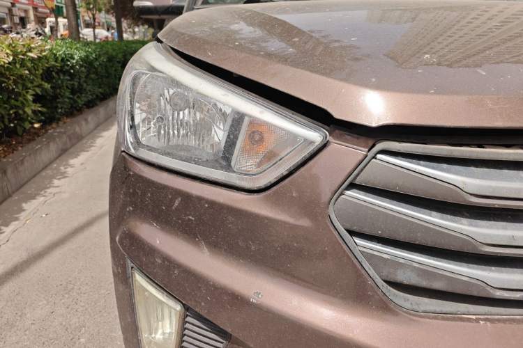 Used Hyundai ix25 2015 1.6L Automatic Two-Wheel Drive Smart GLS Trim Right Front Headlight