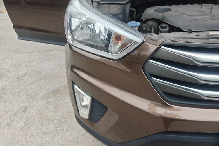Used Hyundai ix25 2015 1.6L Automatic Two-Wheel Drive Smart GLS Trim Right Front Headlight