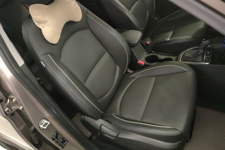 Used Hyundai ix25 2015 1.6L Automatic Two-Wheel Drive Smart GLS Trim Right Front Seat