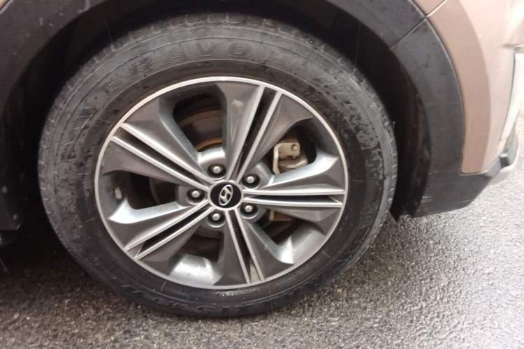 Used Hyundai ix25 2015 2.0L Automatic Two-Wheel Drive Intelligent GLS Right Front Wheel Hub