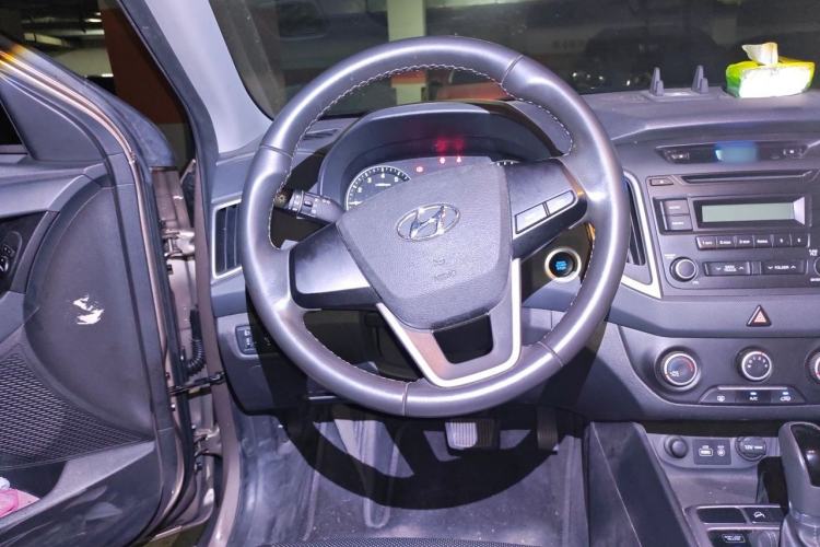 Used Hyundai ix25 2015 1.6L Automatic Two-Wheel Drive Smart GLS Trim Steering Wheel