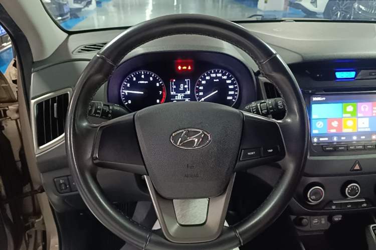 Used Hyundai ix25 2015 1.6L Automatic Two-Wheel Drive Smart GLS Trim Steering Wheel