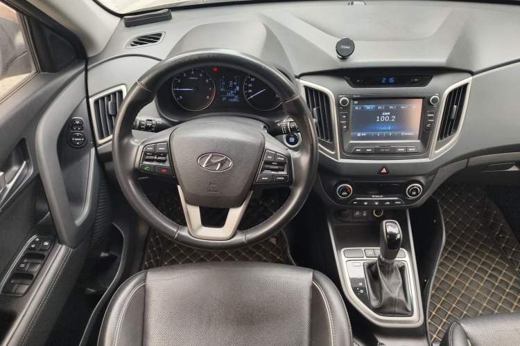 Used Hyundai ix25 2015 1.6L Automatic Two-Wheel-Drive Deluxe DLX Model Steering Wheel