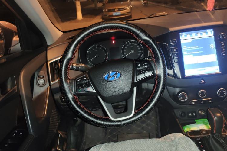 Used Hyundai ix25 2015 1.6L Automatic Two-Wheel Drive Smart GLS Trim Steering Wheel