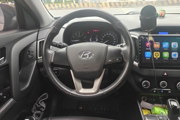 Used Hyundai ix25 2015 1.6L Automatic Two-Wheel Drive Smart GLS Trim Steering Wheel