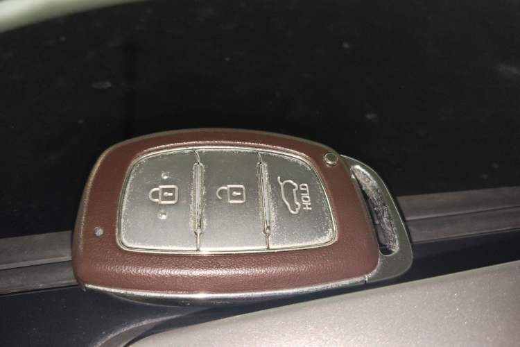 Used Hyundai ix25 2015 1.6L Automatic Two-Wheel Drive Smart GLS Trim Vehicle Key