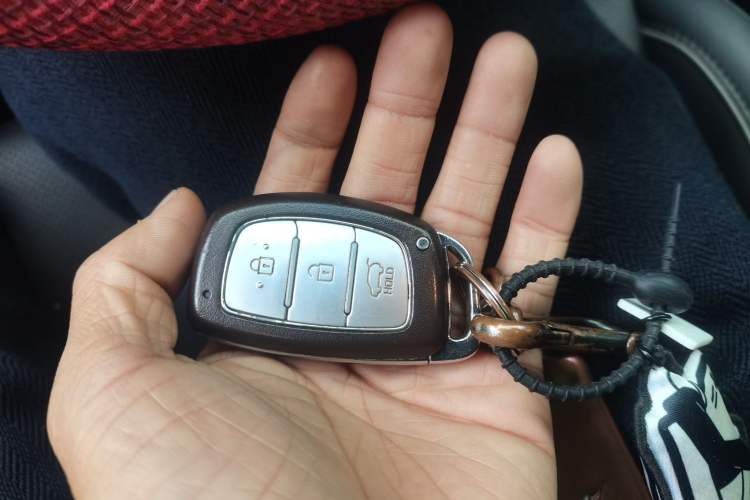 Used Hyundai ix25 2015 1.6L Automatic Two-Wheel-Drive Deluxe DLX Model Vehicle Key