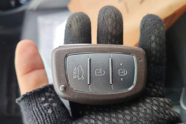 Used Hyundai ix25 2015 2.0L Automatic Two-Wheel Drive Intelligent GLS Vehicle Key