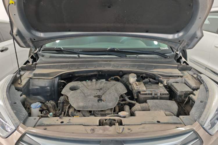 Used Hyundai ix25 2015 1.6L Automatic Two-Wheel Drive Smart GLS Trim Engine Bay