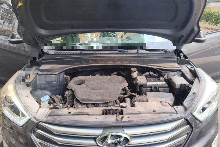 Used Hyundai ix25 2015 1.6L Automatic Two-Wheel-Drive Deluxe DLX Model Engine Bay