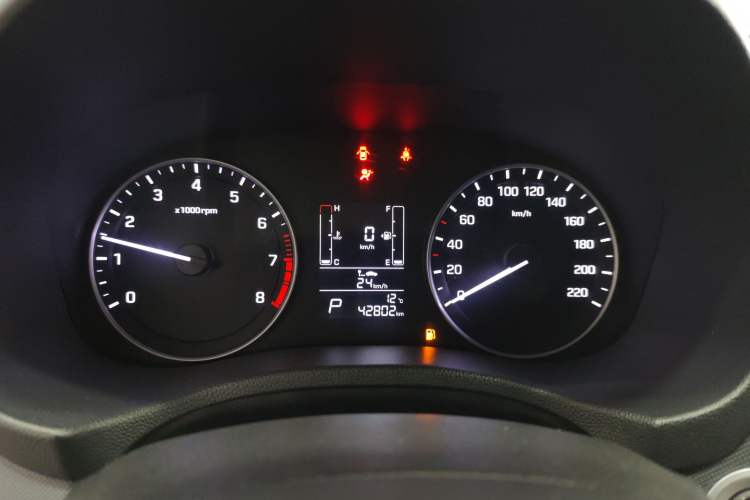 Used Hyundai ix25 2015 1.6L Automatic Two-Wheel Drive Smart GLS Trim Instrument Cluster