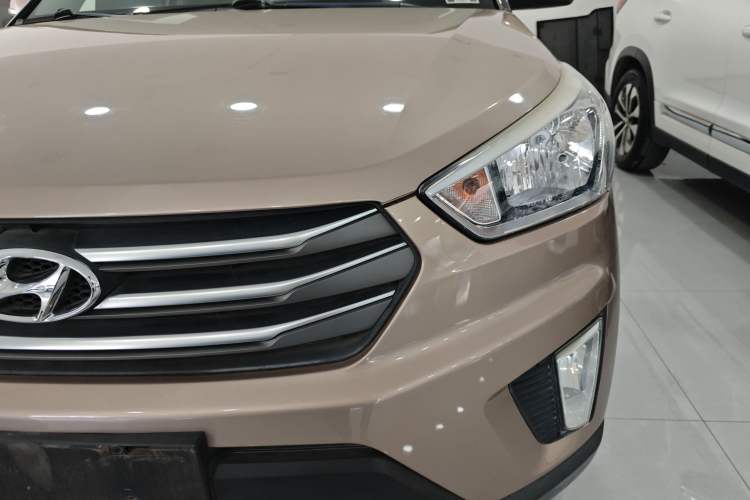 Used Hyundai ix25 2015 1.6L Automatic Two-Wheel Drive Smart GLS Trim Left Front Headlight
