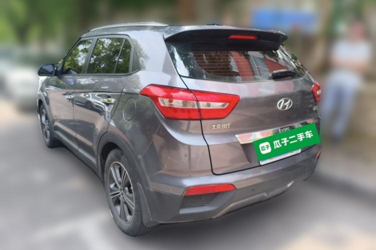 Used Hyundai ix25 2015 1.6L Automatic Two-Wheel-Drive Deluxe DLX Model Rear Left 45 Deg