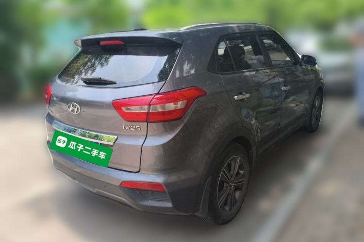 Used Hyundai ix25 2015 1.6L Automatic Two-Wheel-Drive Deluxe DLX Model Rear Right 45 Deg