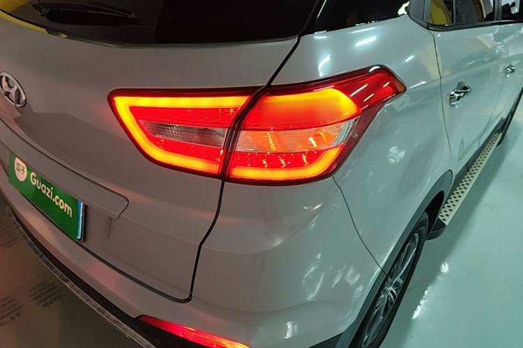 Used Hyundai ix25 2015 1.6L Automatic Two-Wheel-Drive Deluxe DLX Model Right Rear Taillight