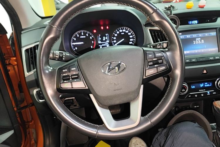 Used Hyundai ix25 2015 1.6L Automatic Two-Wheel-Drive Deluxe DLX Model Steering Wheel