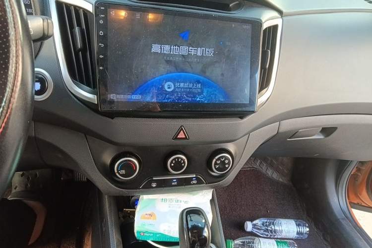 Used Hyundai ix25 2015 1.6L Automatic Two-Wheel Drive Smart GLS Trim Audio And AC Panel