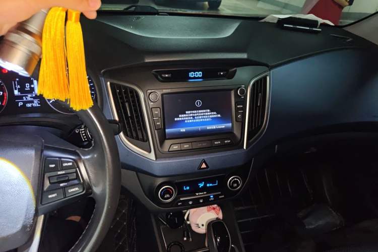 Used Hyundai ix25 2015 1.6L Automatic Two-Wheel-Drive Deluxe DLX Model Audio And AC Panel
