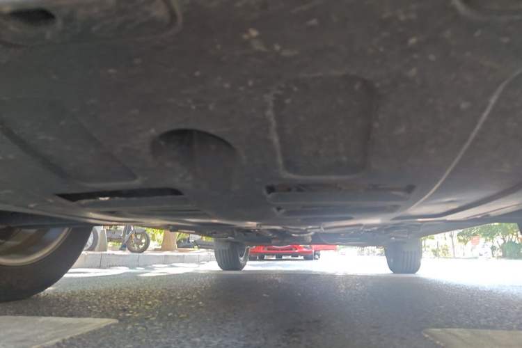Used Hyundai ix25 2015 1.6L Automatic Two-Wheel-Drive Deluxe DLX Model Chassis Front