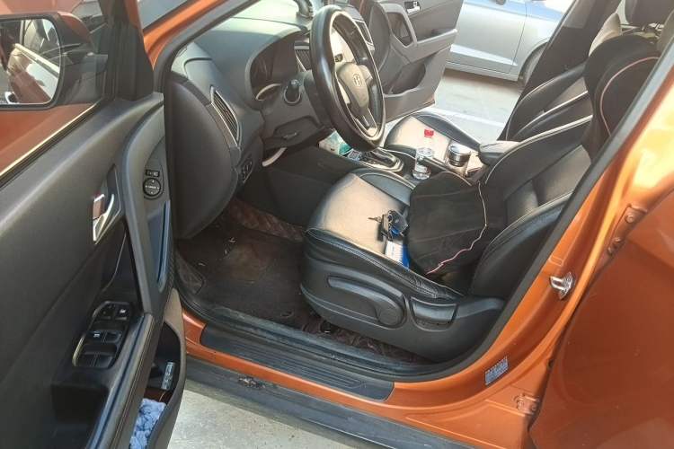 Used Hyundai ix25 2015 1.6L Automatic Two-Wheel Drive Smart GLS Trim Driver Seat