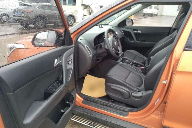 Used Hyundai ix25 2015 1.6L Automatic Two-Wheel Drive Smart GLS Trim Driver Seat