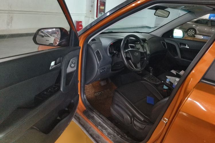 Used Hyundai ix25 2015 1.6L Automatic Two-Wheel Drive Smart GLS Trim Driver Seat