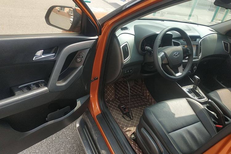 Used Hyundai ix25 2015 1.6L Automatic Two-Wheel Drive Smart GLS Trim Driver Seat