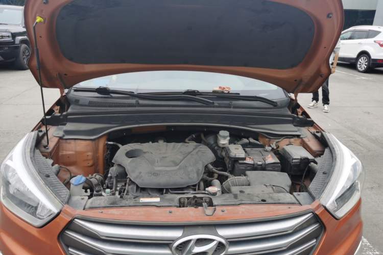 Used Hyundai ix25 2015 1.6L Automatic Two-Wheel Drive Smart GLS Trim Engine Bay